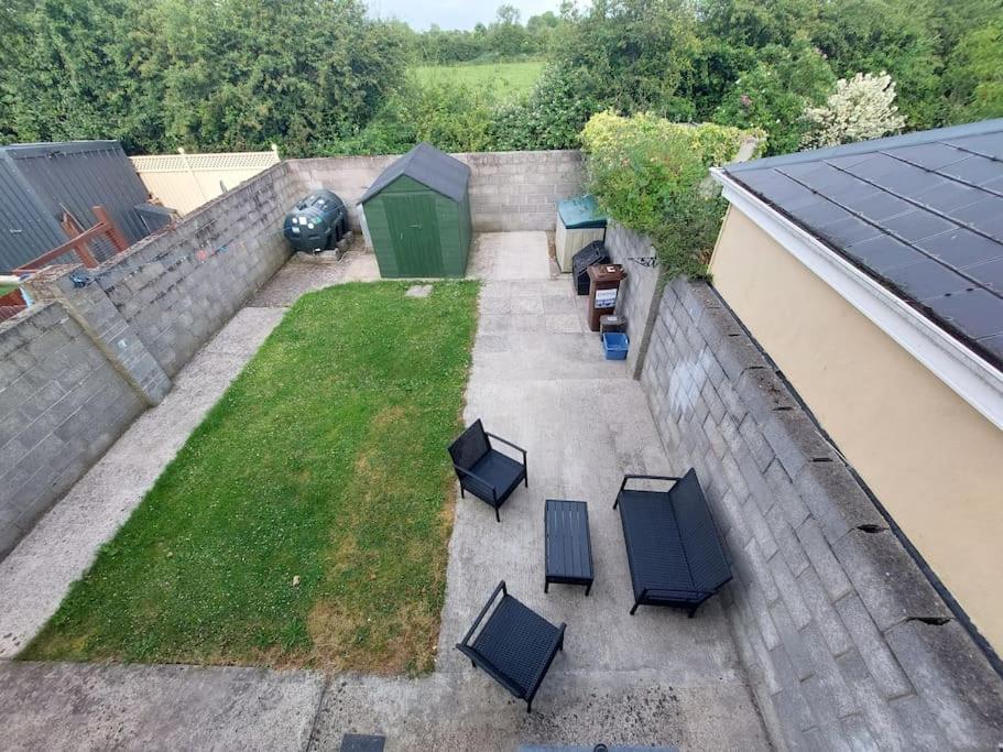 3 Bed Semi-Detached House In A Quite Estate Villa Bruff Buitenkant foto